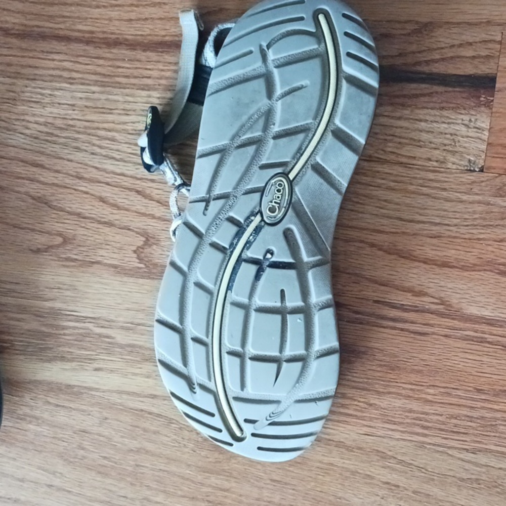 Shoes - Picture 4 of 4